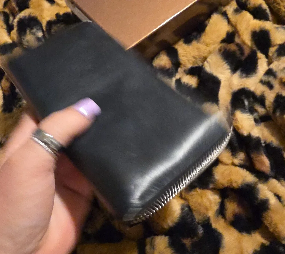 Gucci Black Leather Zip Card Holder with Silver Logo